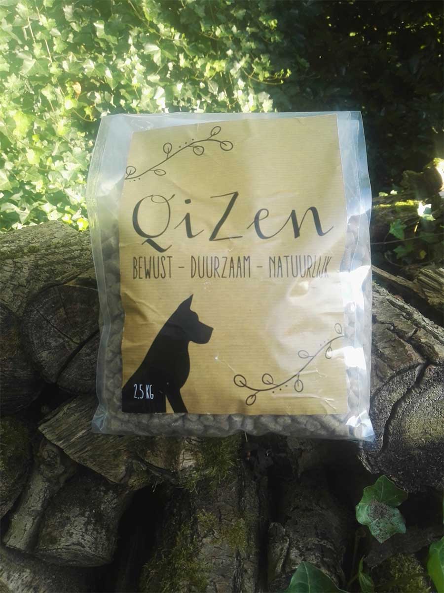 QiZen, natuurlijke en duurzame hondenvoeding
